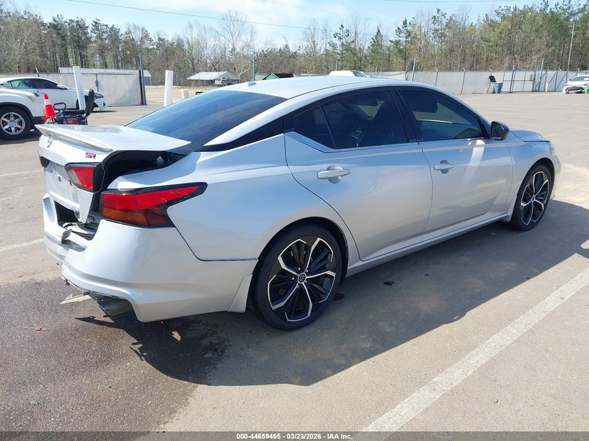 2023 Nissan Altima Sr Fwd