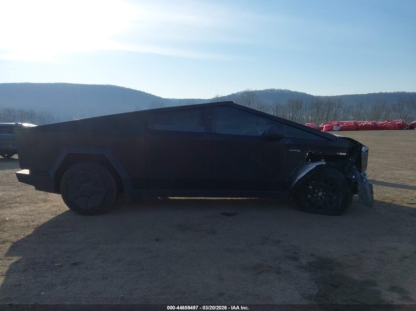 2024 Tesla Cybertruck Cyberbeast VIN: 7G2CEHEE0RA022767 Lot: 44659497