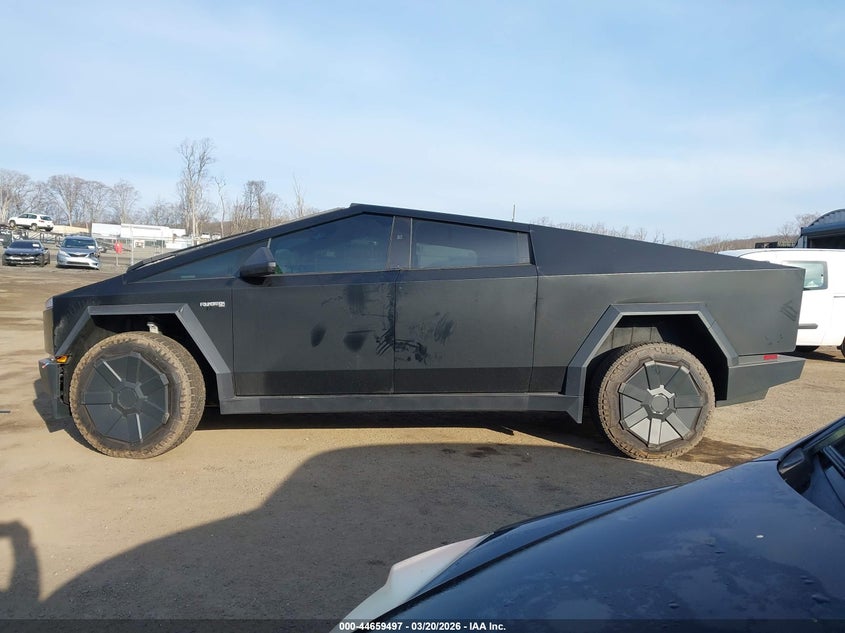 2024 Tesla Cybertruck Cyberbeast VIN: 7G2CEHEE0RA022767 Lot: 44659497