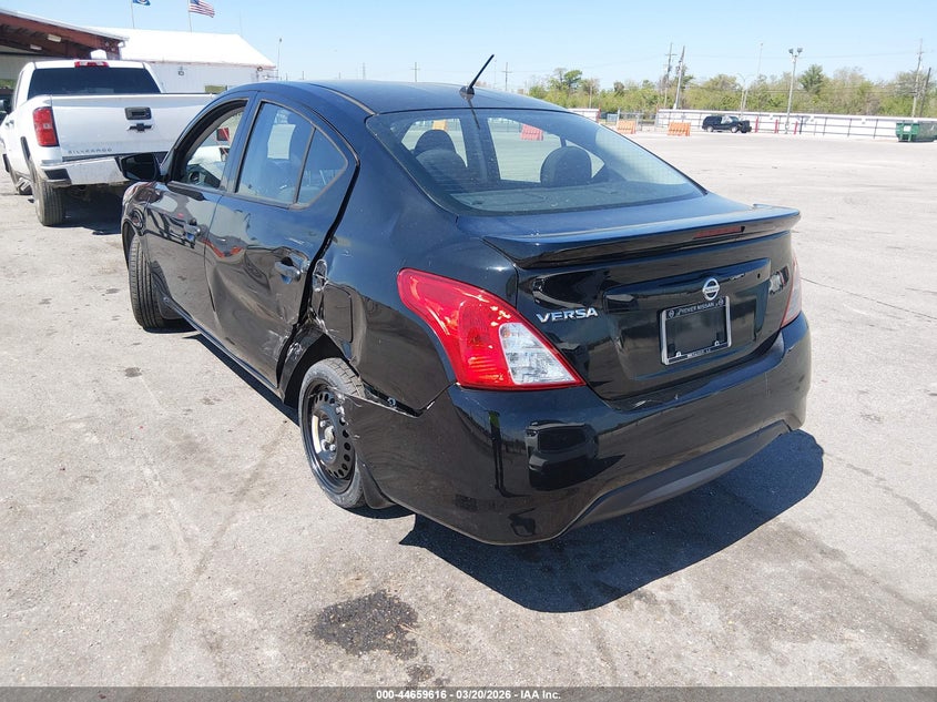 2018 Nissan Versa 1.6 S+