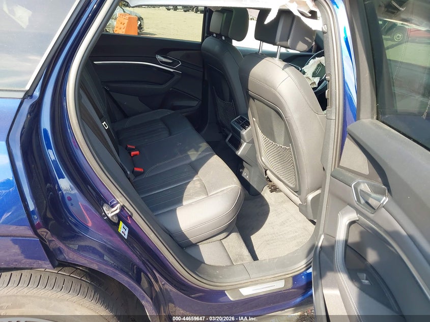 2022 Audi E-Tron Premium Plus Quattro VIN: WA1LAAGE5NB014726 Lot: 44659647