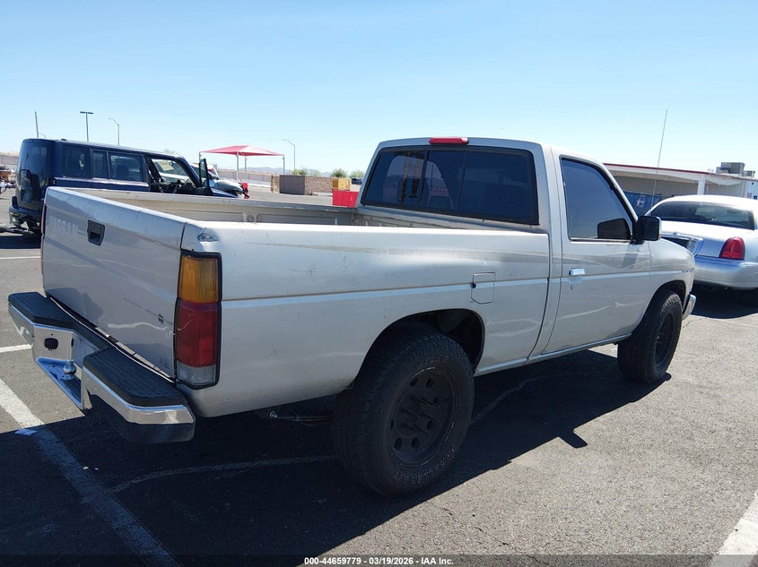 1997 Nissan 4X2 Truck Xe
