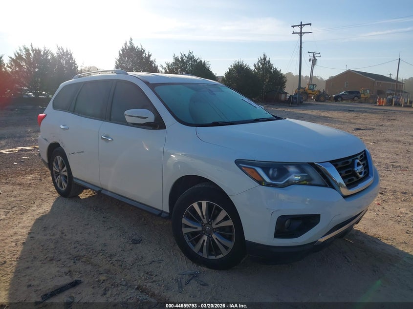 2018 Nissan Pathfinder Sv