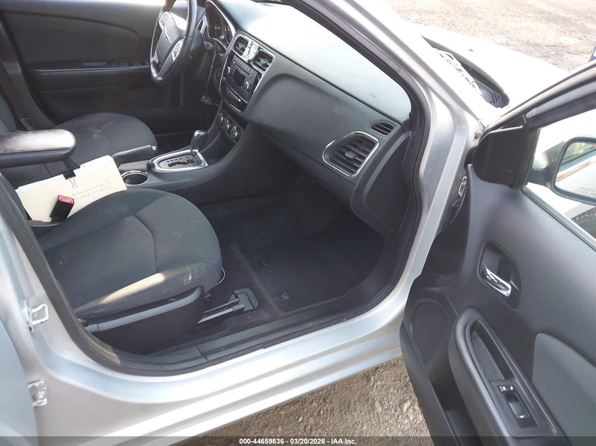 2012 Chrysler 200 Touring