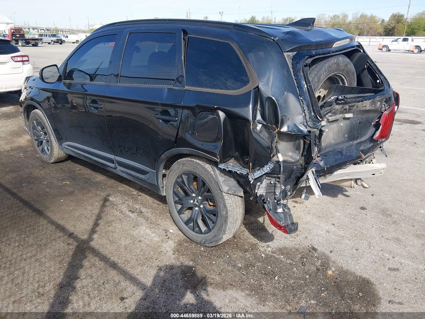 2018 Mitsubishi Outlander Le