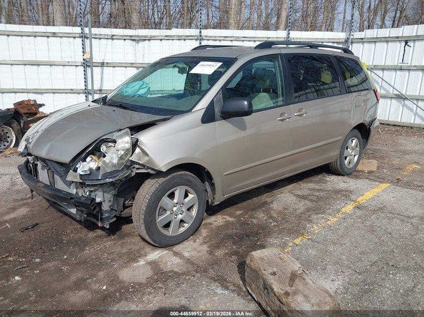 2010 Toyota Sienna Le