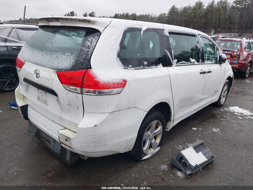 2014 Toyota Sienna L V6 7 Passenger