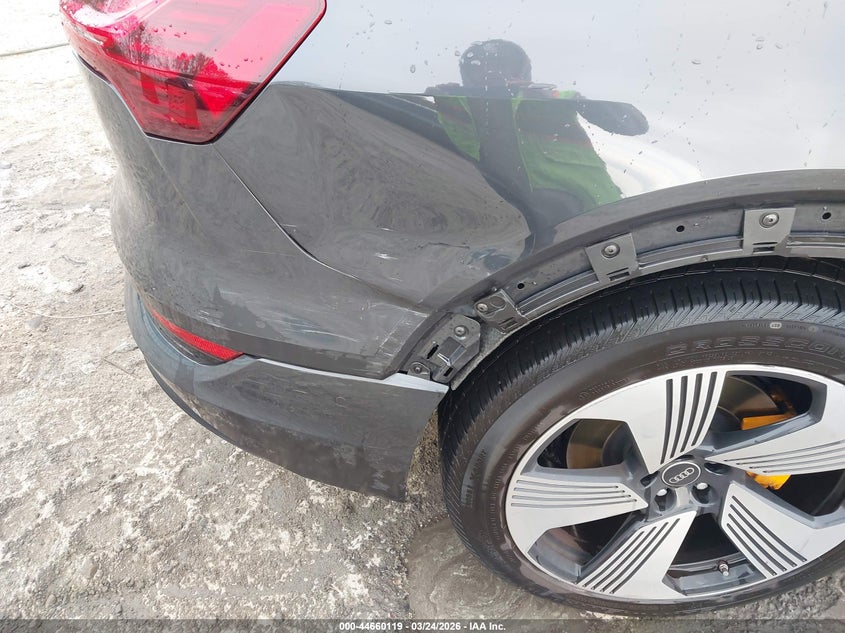 2022 Audi E-Tron Premium Plus Quattro VIN: WA1LAAGE3NB032335 Lot: 44660119
