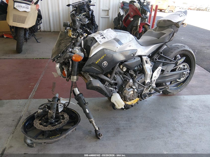 2017 YAMAHA FZ SPORT_BIKE 2
