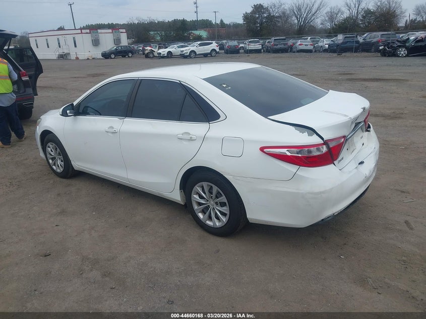 2016 Toyota Camry Le