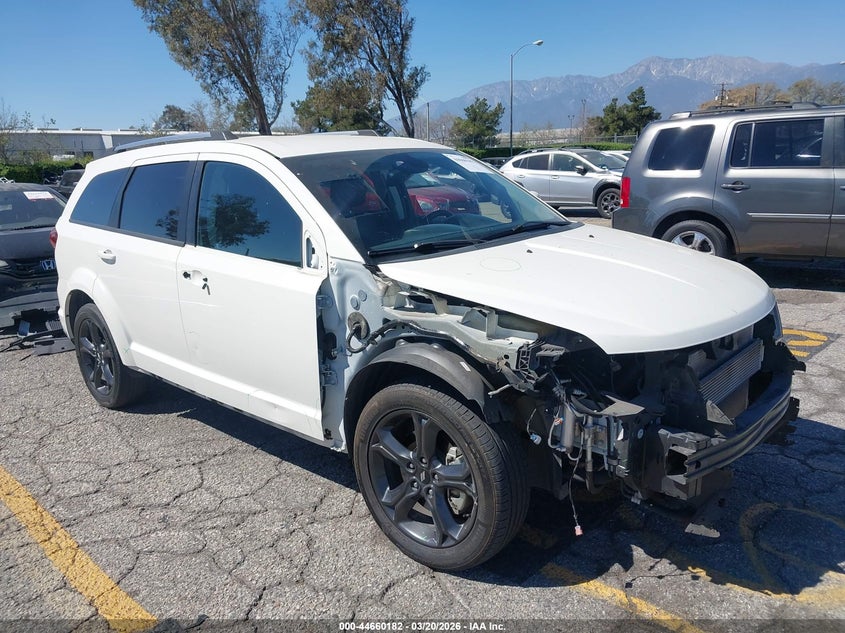 2018 Dodge Journey Crossroad