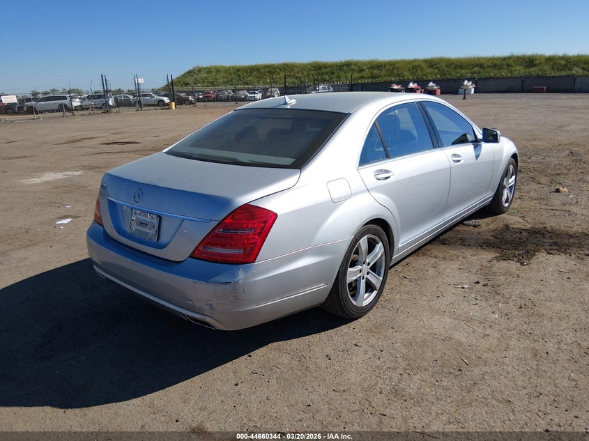 2010 Mercedes-Benz S 550