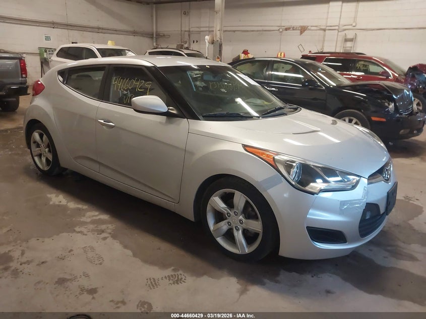 2013 Hyundai Veloster Base W/Black