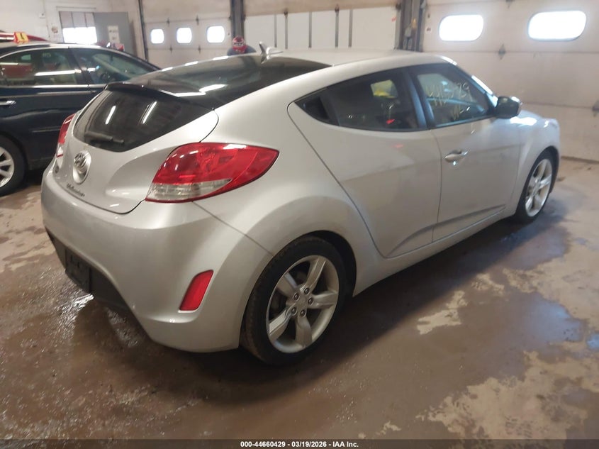 2013 Hyundai Veloster Base W/Black