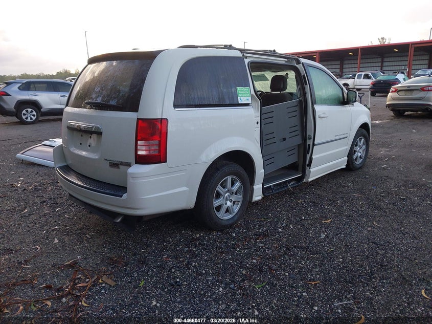 2010 Chrysler Town & Country Touring