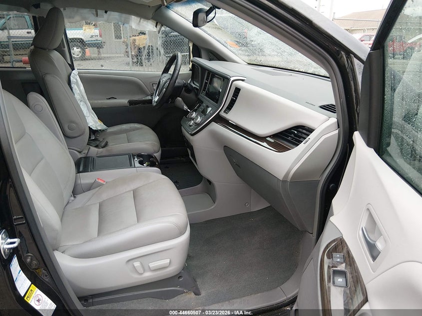 2016 Toyota Sienna Xle Premium 7 Passenger