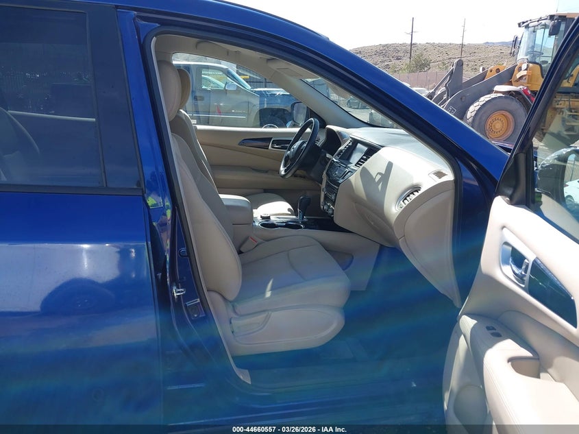 2019 Nissan Pathfinder Sv