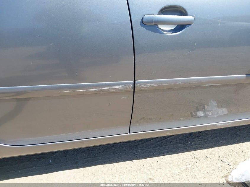 2007 Volkswagen Rabbit 4-Door VIN: WVWDS71K77W213751 Lot: 44660688