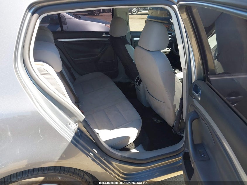 2007 Volkswagen Rabbit 4-Door VIN: WVWDS71K77W213751 Lot: 44660688