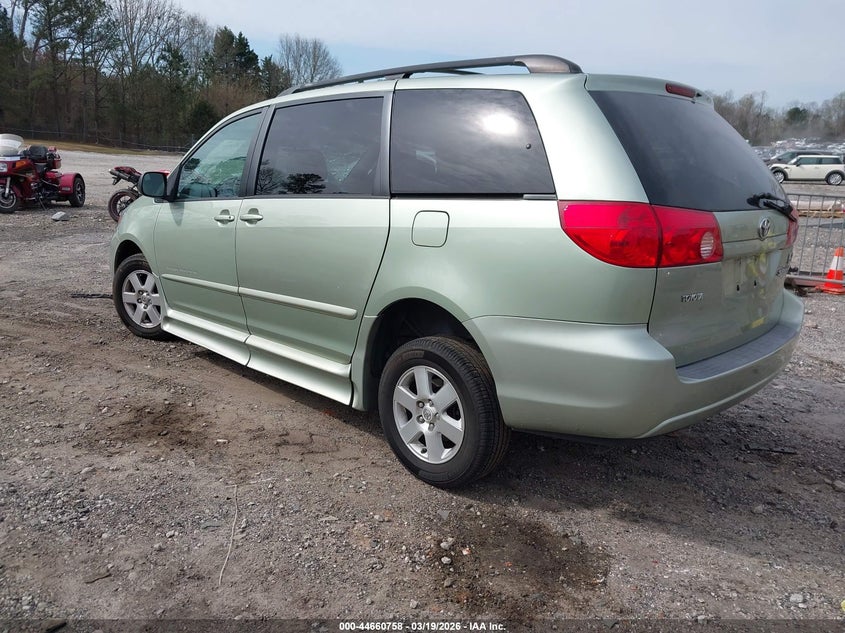 2008 Toyota Sienna Le