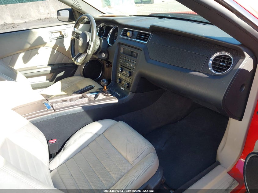 2011 Ford Mustang V6 Premium