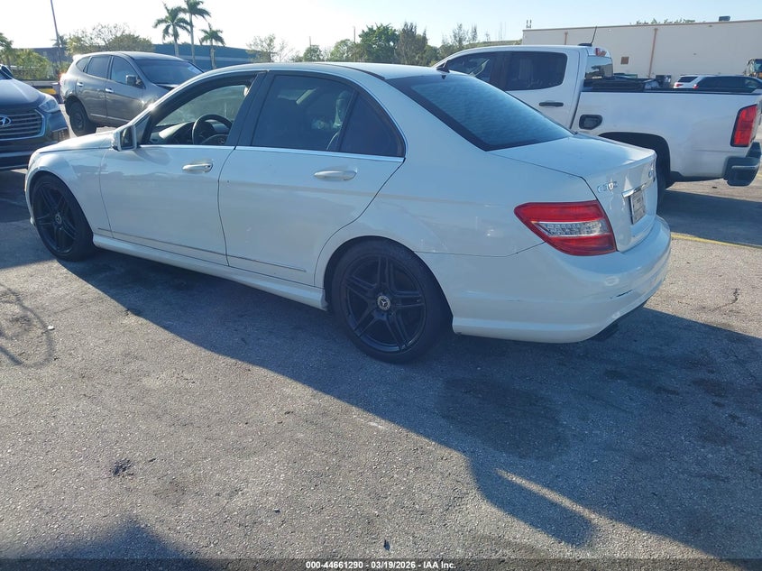 2010 Mercedes-Benz C 300 Luxury 4Matic/Sport 4Matic