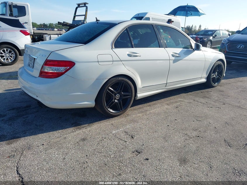 2010 Mercedes-Benz C 300 Luxury 4Matic/Sport 4Matic