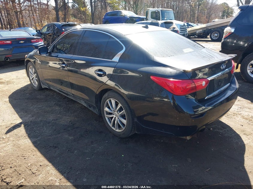 2015 Infiniti Q50 Premium