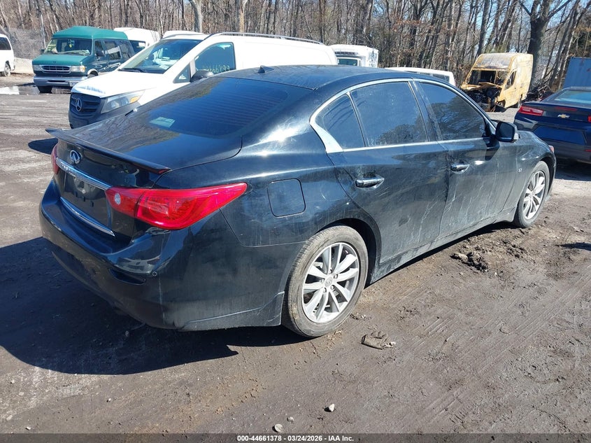 2015 Infiniti Q50 Premium
