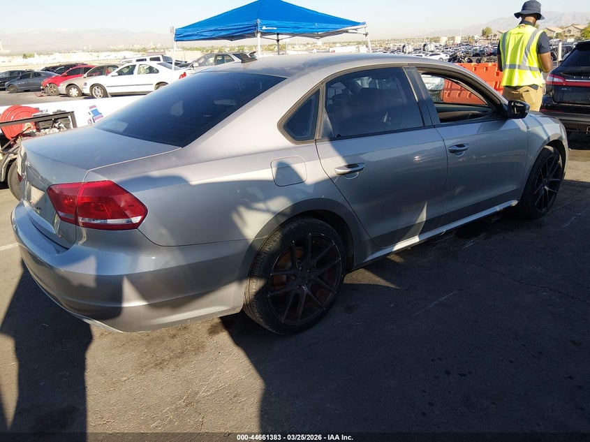 2014 Volkswagen Passat 1.8T Wolfsburg Edition