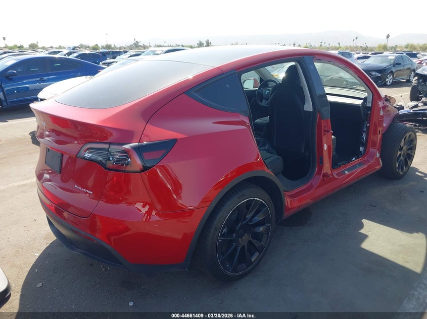 2022 Tesla Model Y Long Range Dual Motor All-Wheel Drive
