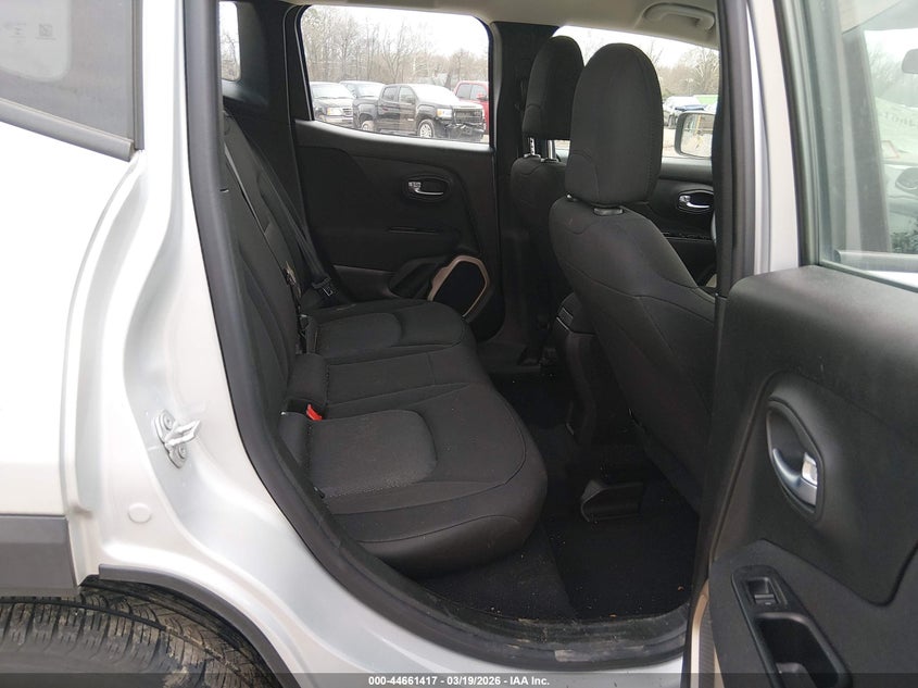 2017 JEEP RENEGADE auction photo 8