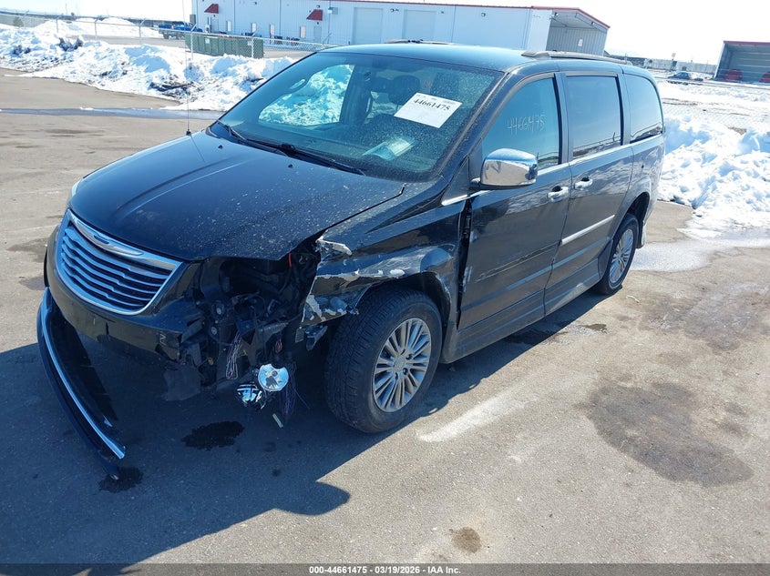2015 Chrysler Town & Country Touring-L