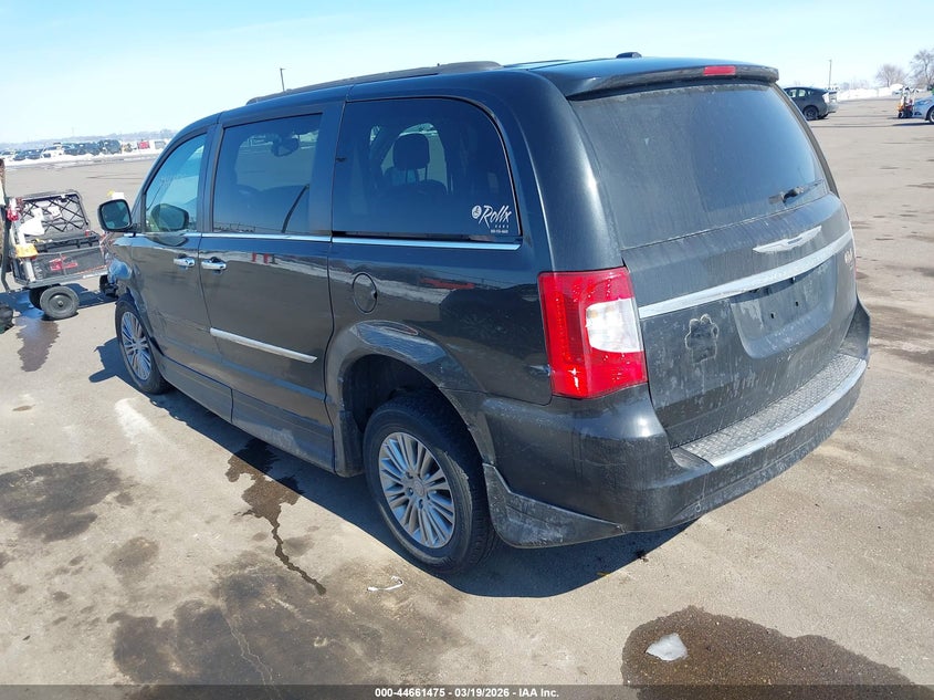 2015 Chrysler Town & Country Touring-L