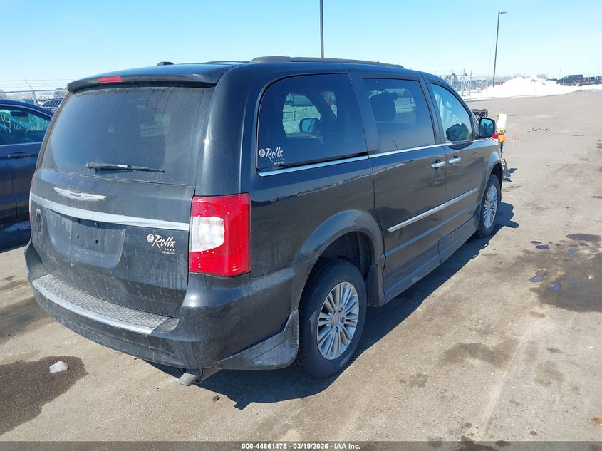 2015 Chrysler Town & Country Touring-L