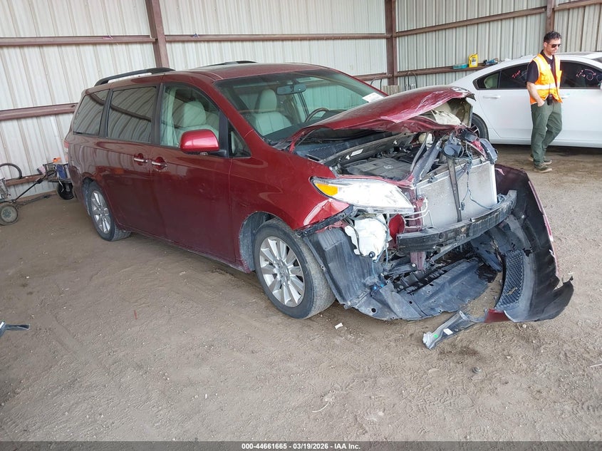 2011 TOYOTA SIENNA LIMITED V6