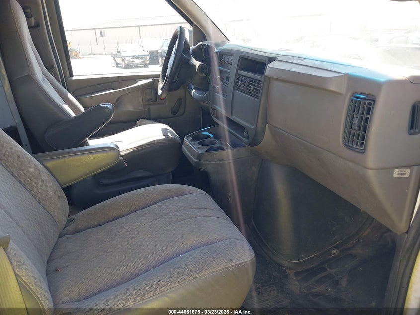 2006 GMC Savana Work Van