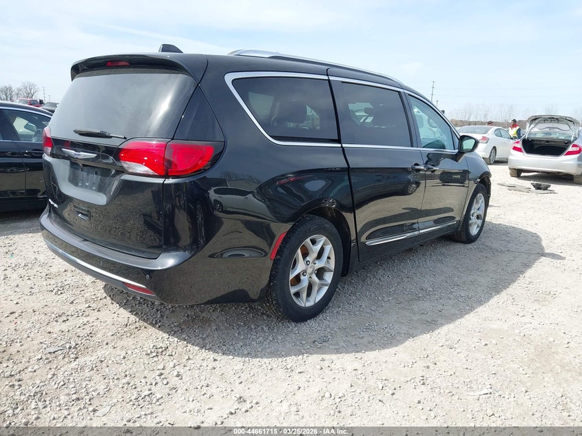 2019 Chrysler Pacifica Touring L Plus