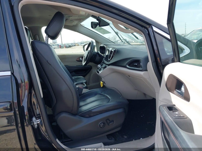 2019 Chrysler Pacifica Touring L Plus