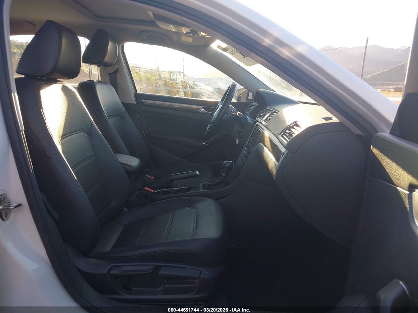 2016 Volkswagen Passat 1.8T Se