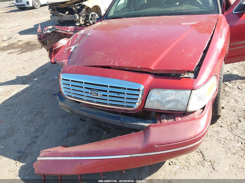 2000 Ford Crown Victoria VIN: 2FAFP73W2YX105897 Lot: 44661745