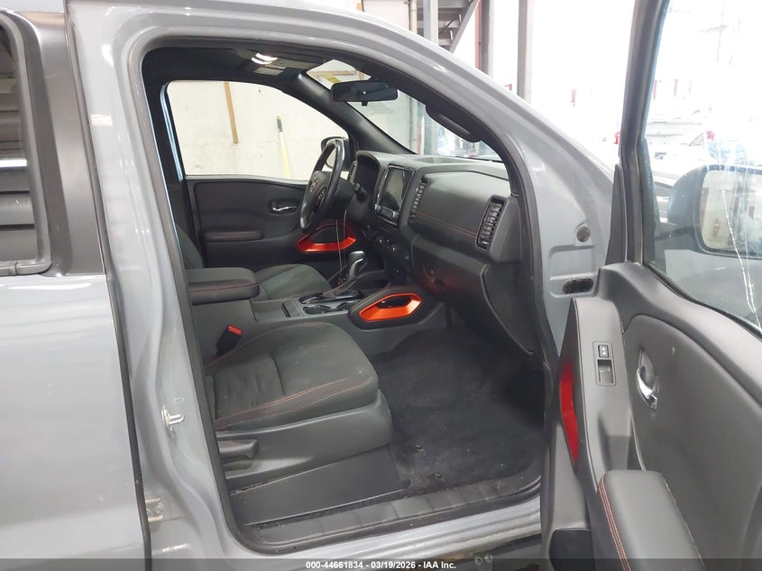 2024 Nissan Frontier Pro-4X 4X4