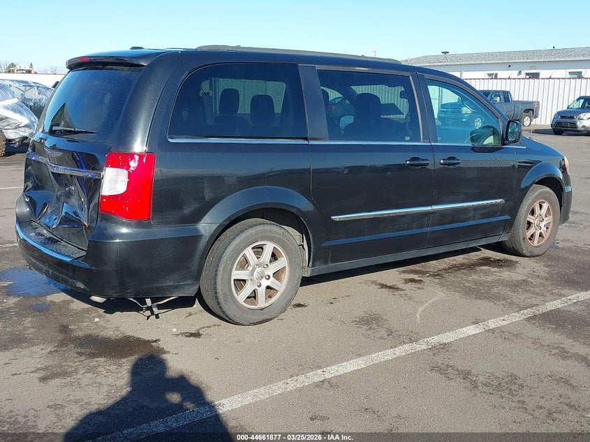 2012 Chrysler Town & Country Touring
