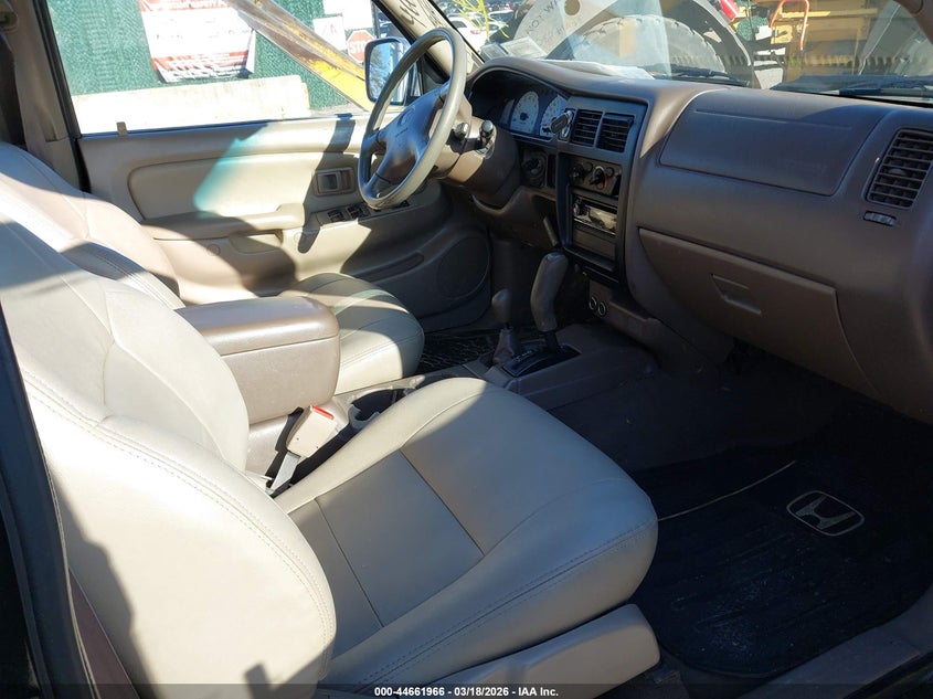 2001 Toyota Tacoma Base V6