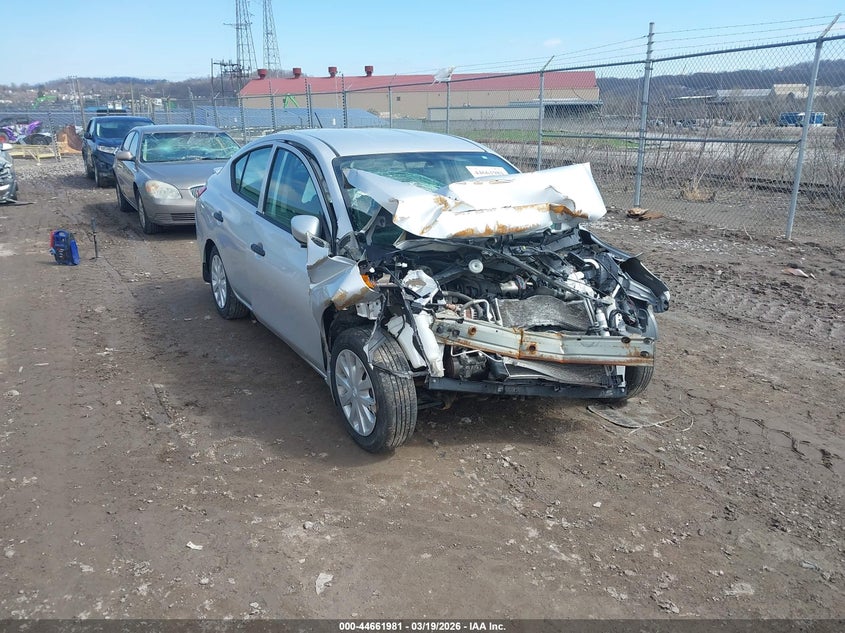 2017 Nissan Versa 1.6 S+