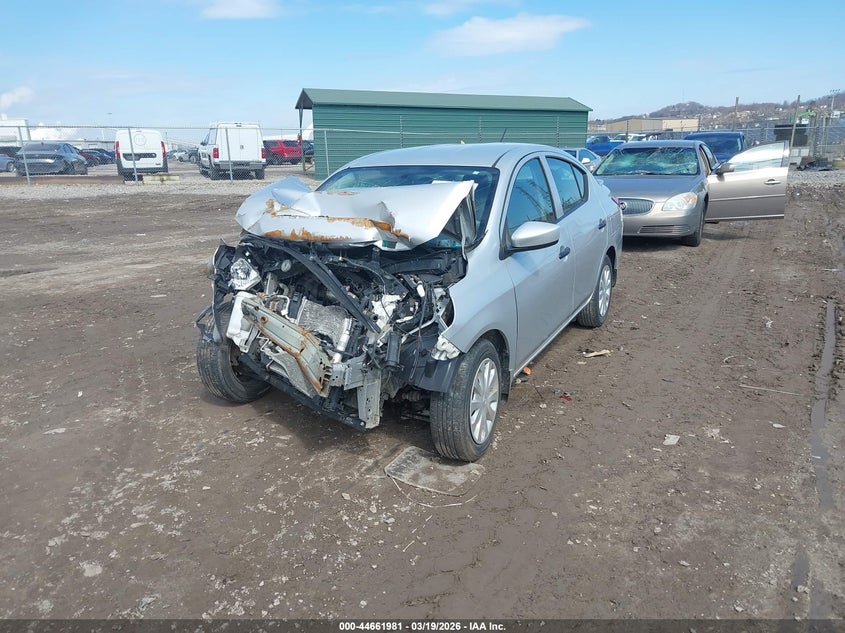 2017 Nissan Versa 1.6 S+