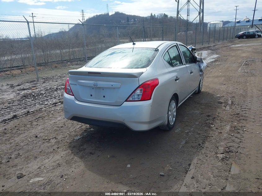 2017 Nissan Versa 1.6 S+