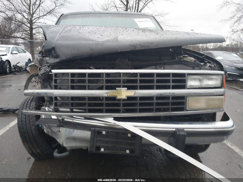1992 Chevrolet Suburban K2500 VIN: 1GNGK26N4NJ343314 Lot: 44662036