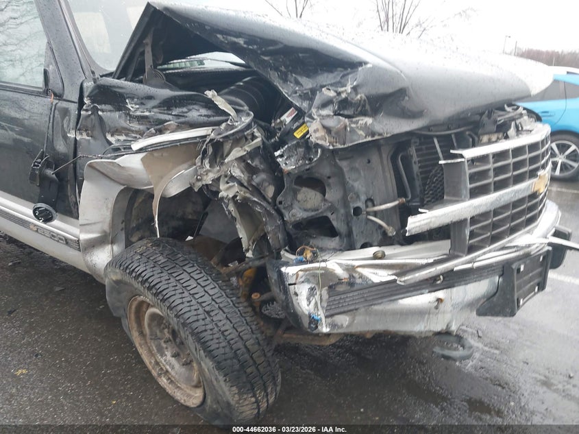 1992 Chevrolet Suburban K2500 VIN: 1GNGK26N4NJ343314 Lot: 44662036