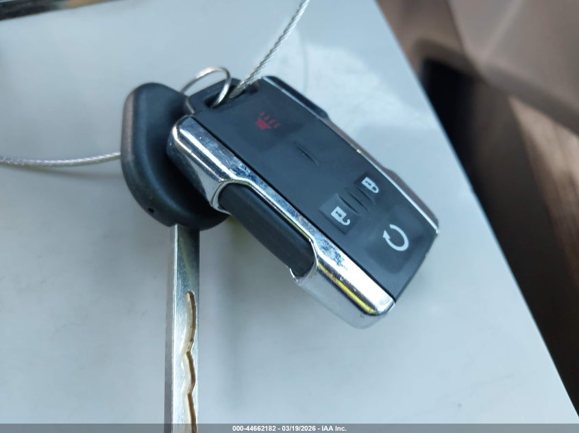 CHEVROLET SUBURBAN - zdjecie 11